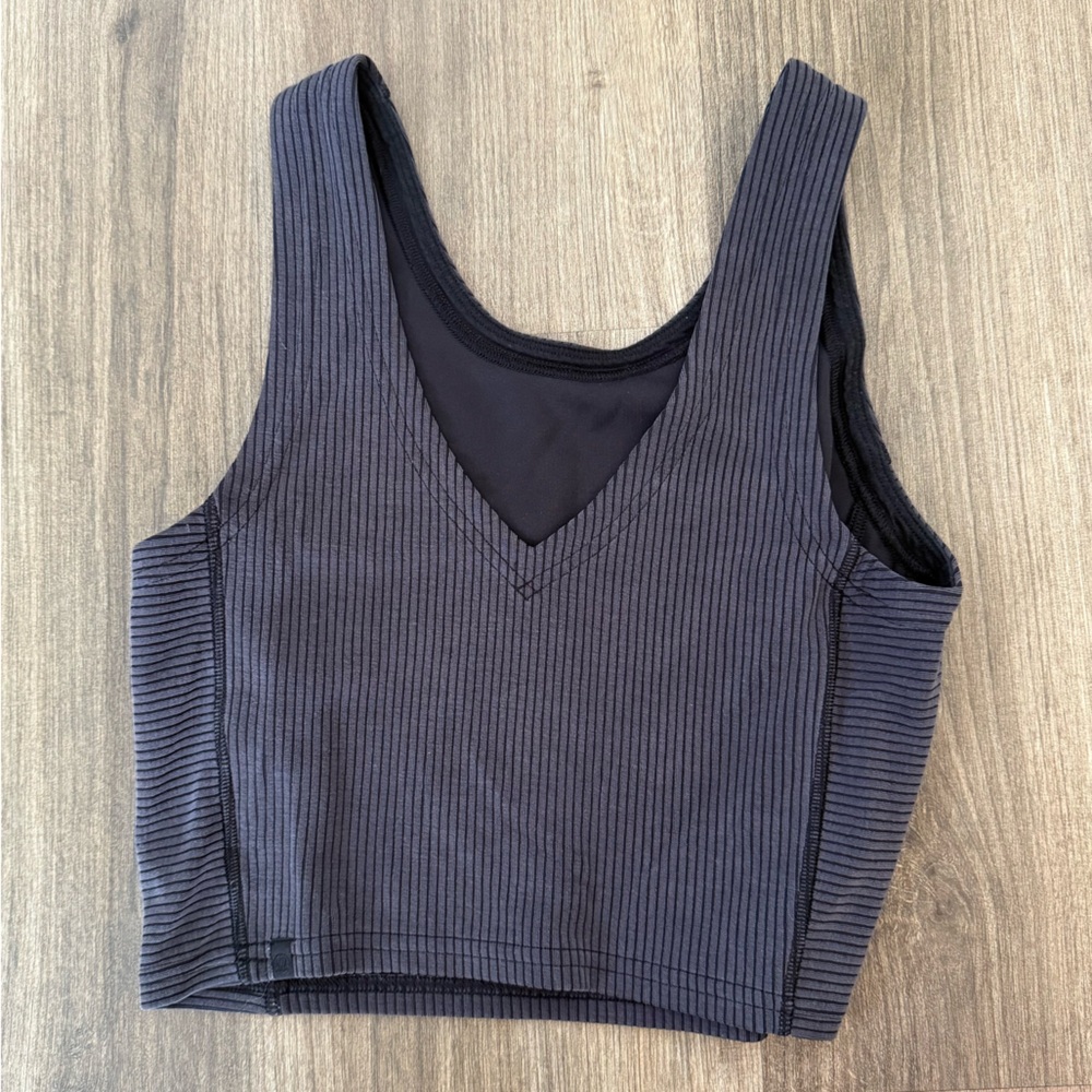 Women's Lululemon Black Ribbed Crop Top - Reversible Wear. Size 4